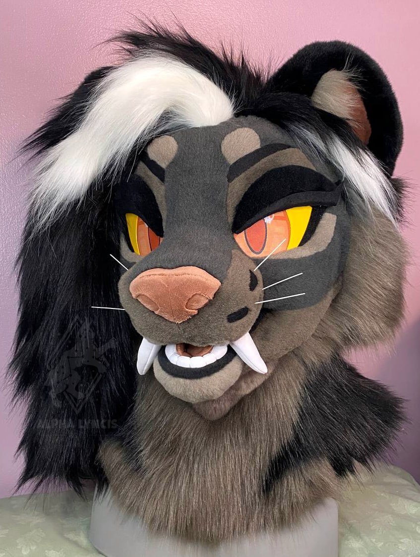 🌜Alpha Lyncis Fursuits🌛 tweet media