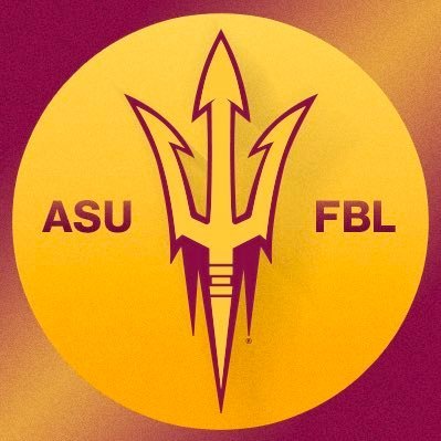 Coach_Figueroa's tweet photo. Thank you to @CoachMohns and @ASUFootball for stopping by this afternoon to talk @PadresFootball! We appreciate it, Coach!

#NextLevelPadres//#PadrePower https://t.co/txIROfnC6u