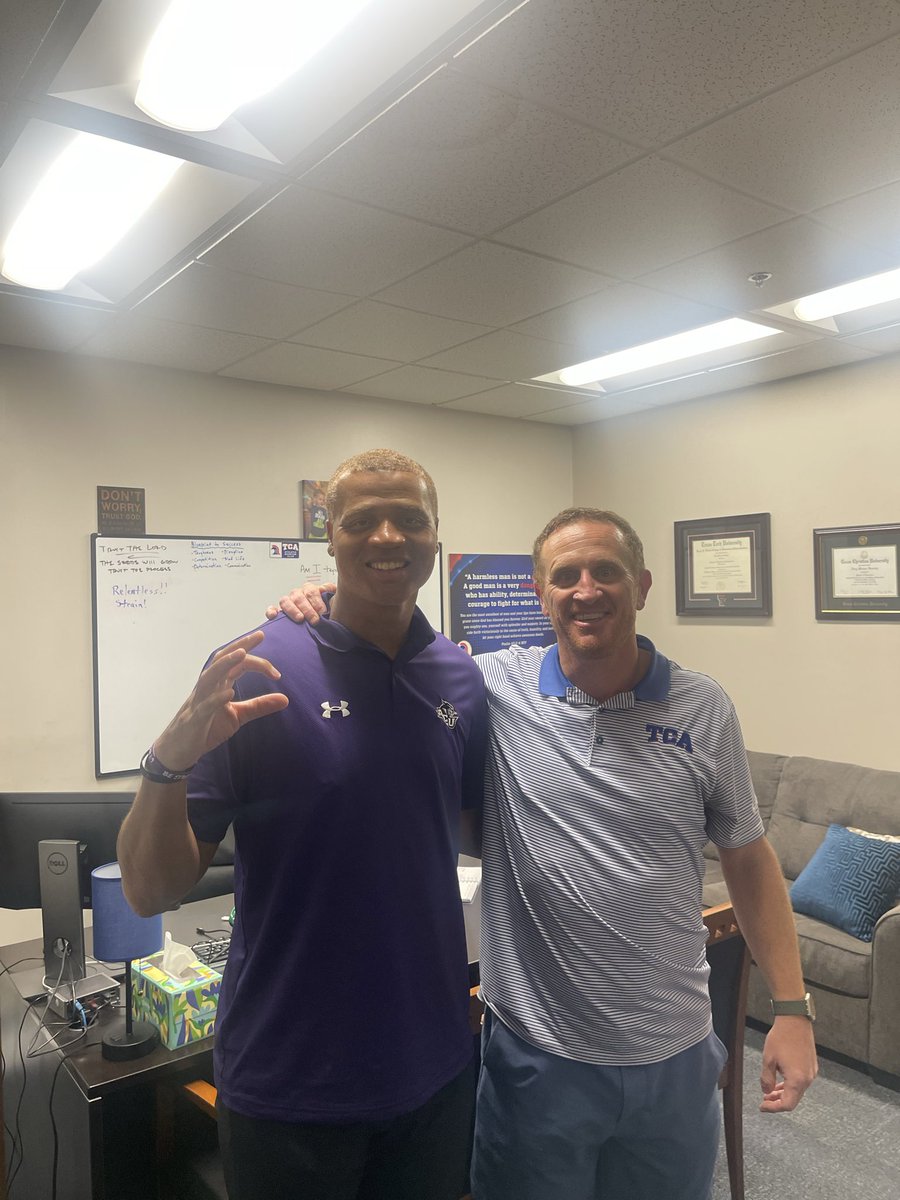 Coach Greg Johnston tweet media