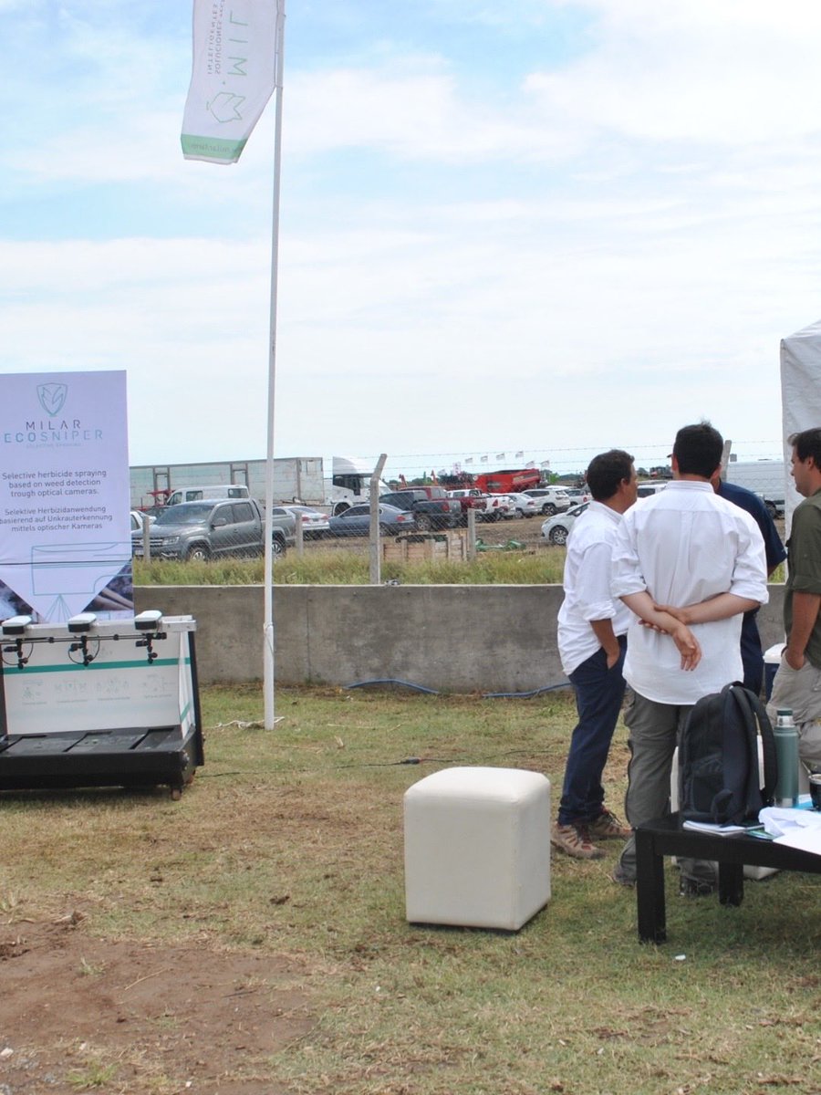 MilarAgroTech's tweet photo. Desde Milar compartimos algunas imágenes de jornadas donde acompañamos al sector agropecuario acercando tecnología aplicada al campo.

Seguimos impulsando la innovación y la agricultura de precisión.

#Milar #AgriculturaDePrecisión #TecnologíaAgrícola https://t.co/5zs5g3Xoej