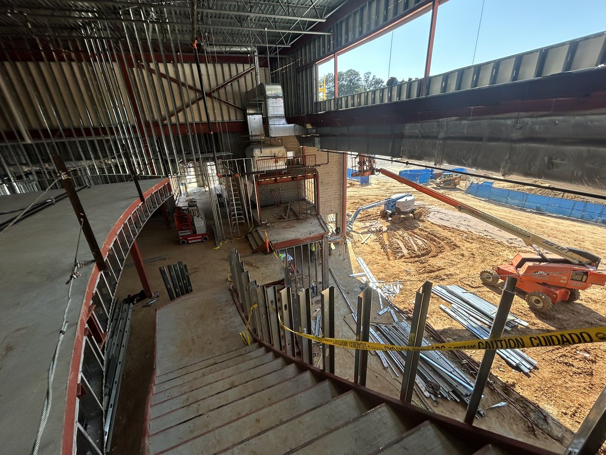 GJordanJr's tweet photo. Origin Bank Center for Student-Athlete Success! 

Looking 💪
#BarkLouder https://t.co/ixpwHISalV
