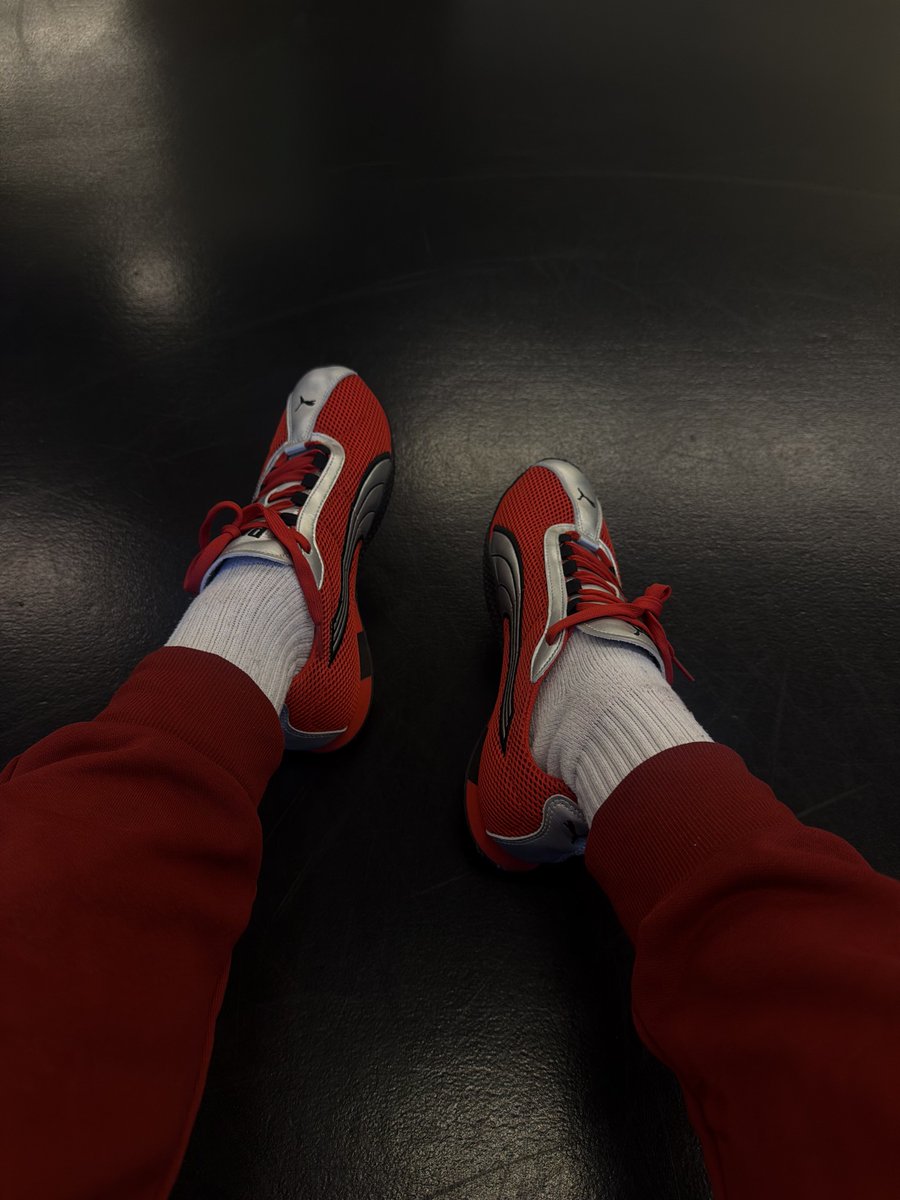 allanmilesss's tweet photo. ✨💫⬆️ @PUMA #pumapartner https://t.co/JUJSormGUc