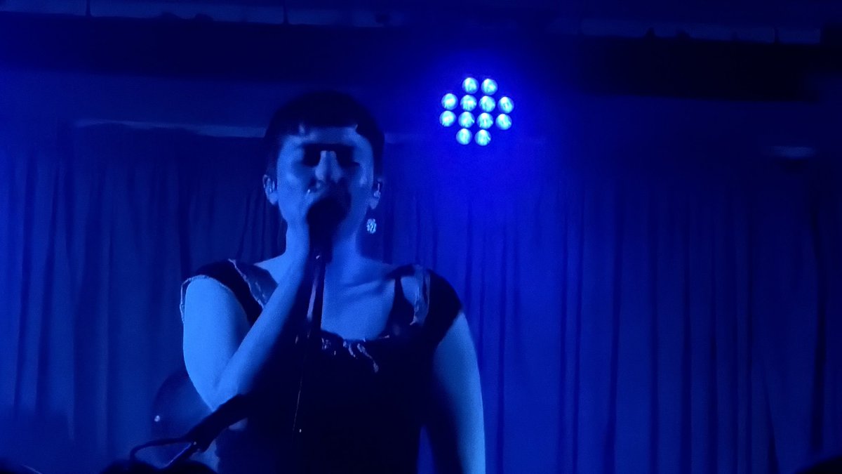 Ne17574196Chris's tweet photo. Deary……absolutely fantastic! 5 piece sounded perfect. Have a good tour !!!! #deary #birding #bellaunion #shoegaze #yesmanchester https://t.co/cYArsdVcge