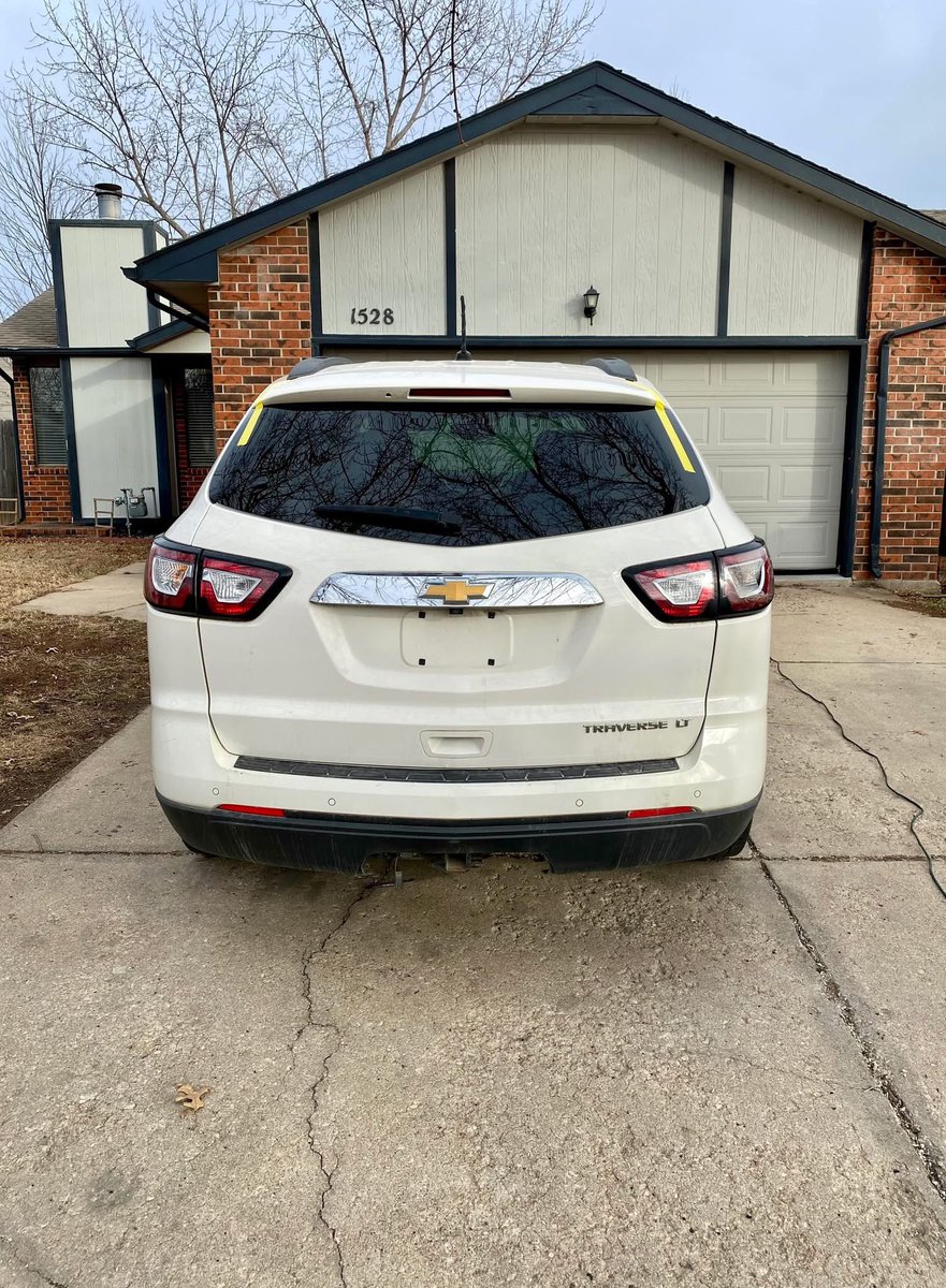 Windshield_Guys's tweet photo. 13 Chevy Traverse 👨🏻‍🔧 #autoglass #chevy #kansas #traverse #thewindshieldguys https://t.co/962DQGar6i