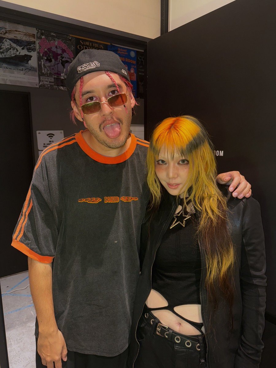 rakia_minami's tweet photo. Stand Atlantic Japan Tour 2026

ソロになって初のお呼ばれ🤝💨
Mikiが声をかけてくれて実現した日！

去年生で見て本当にかっこよくて
好きなバンドだっから
めっちゃうれしかったです🔥🔥🔥

ライブで私のTシャツ着てくれて感激でした😭気に入ってくれてよかった😭

ありがとうございました🧝🏻‍♀️🐦‍🔥 https://t.co/hlIjWd6l79