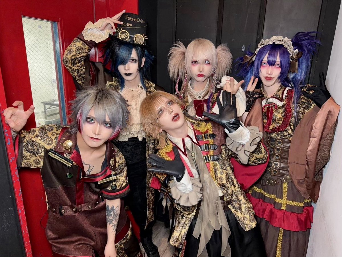 マキナ【公式】 tweet media