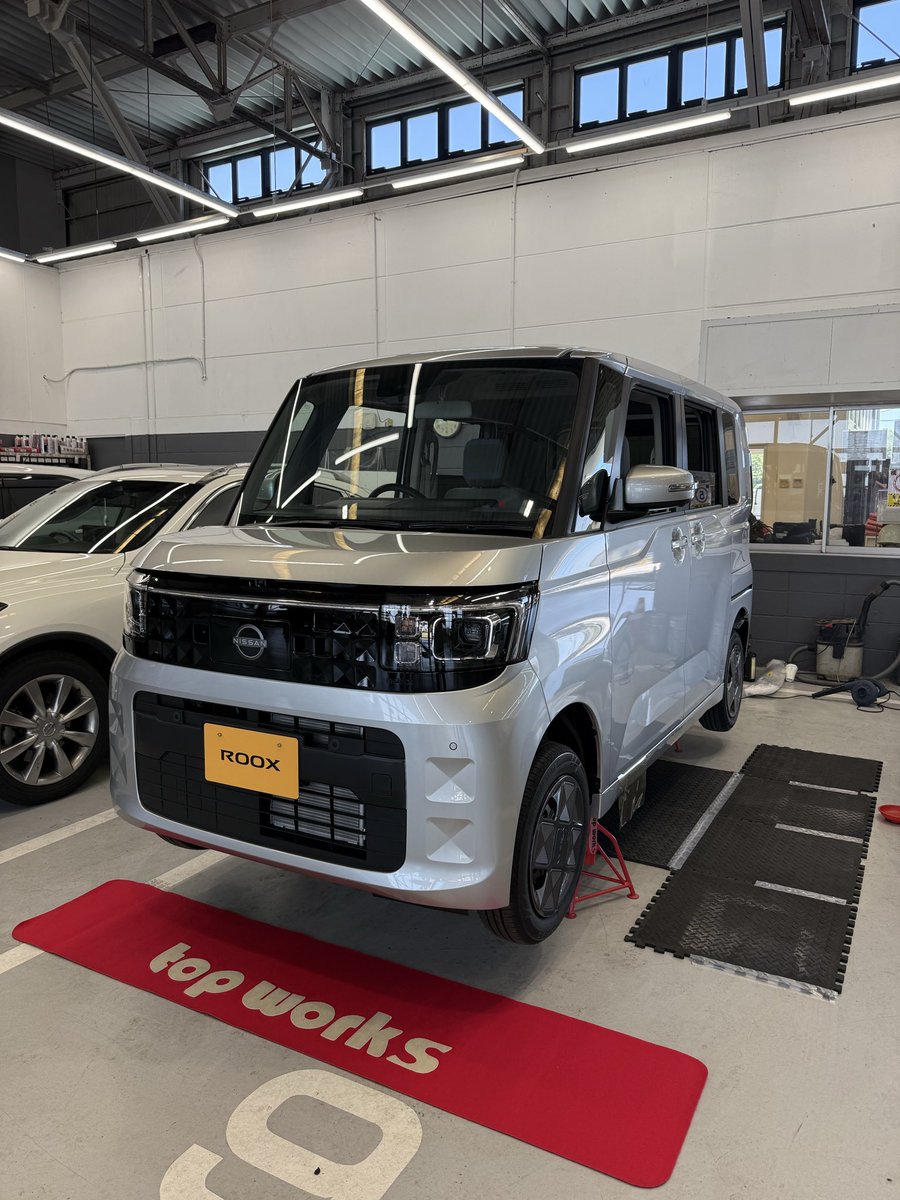 top_headlight's tweet photo. 本日の幸せステップ💕
日産プリンス三重販売株式会社　
伊勢玉城店様の展示車ルークスに
幸せステップ700取り付けです
天気も良く　現場は気持ちいいです
宜しくお願い致します
#幸せステップ
#必要な方に届きます様に
#日産プリンス三重販売株式会社
#日産プリンス三重販売株式会社伊勢玉城店
#ルークス