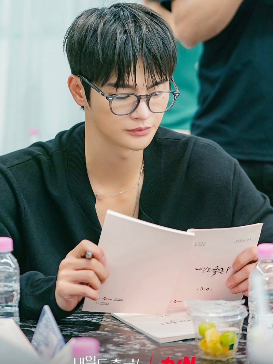 gabisjesse's tweet photo. Leitora de roteiro do Kdrama “Te vejo no trabalho amanhã” com Seo In Guk, Park Ji Hyun e Kang MinAh!! ♥️♥️
https://t.co/D3Dd24EQXF
#seoinguk #atorcoreano #kdrama #coreia #kdramabrasil https://t.co/N0wJJxX64R