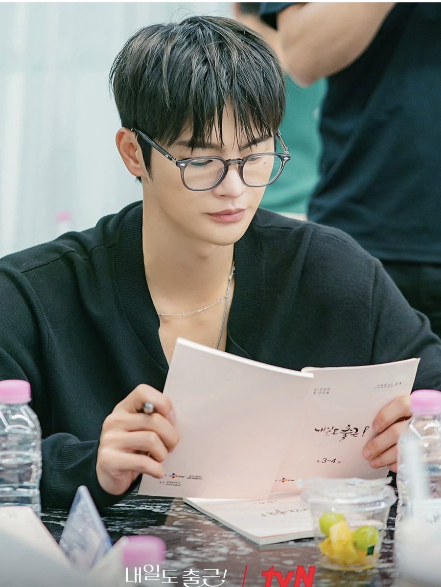 gabisjesse's tweet photo. Leitora de roteiro do Kdrama “Te vejo no trabalho amanhã” com Seo In Guk, Park Ji Hyun e Kang MinAh!! ♥️♥️
https://t.co/D3Dd24EQXF
#seoinguk #atorcoreano #kdrama #coreia #kdramabrasil https://t.co/N0wJJxX64R