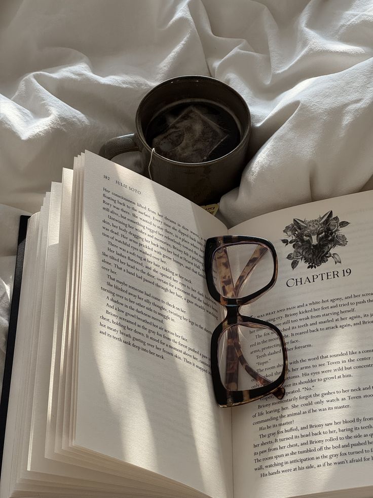 TheMooreEdit's tweet photo. “Just one more chapter” and suddenly it’s 3am, I’m emotionally unstable, and fictional characters run my life

#booktok #readerlife #booktokviral #fictionalmen #bookaddict #readingvibes #cozybooks #bookgirlie #bookish #romancereader #bookobsessed #fyp #currentlyreading #book https://t.co/FlnpcaDyR1