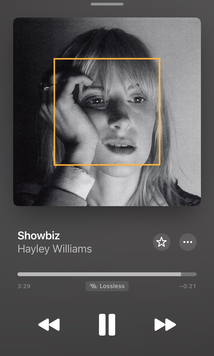 actuallyrobbie_'s tweet photo. Agradecido de vivir en el mismo tiempo y espacio que está canción ✨ https://t.co/vgzec0wl1x