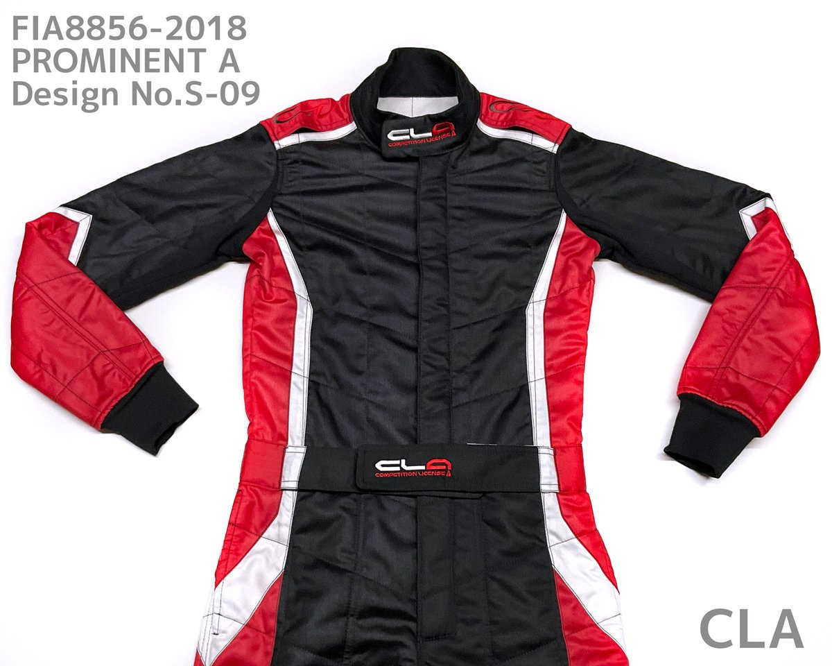 お客様よりオーダーいただいたレーシングスーツのご紹介です FIA8856