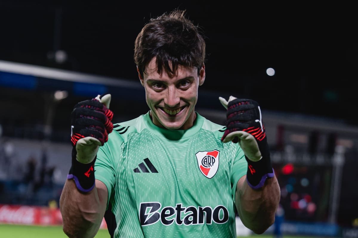 juliscarp_'s tweet photo. No siente presión. En las difíciles se emociona y se agranda aún más. No le gusta lo fácil. Otro partido bestial de Santiago Beltrán. River es semifinalista y él es de los grandes responsables de este logro. https://t.co/tFt82AzgB5