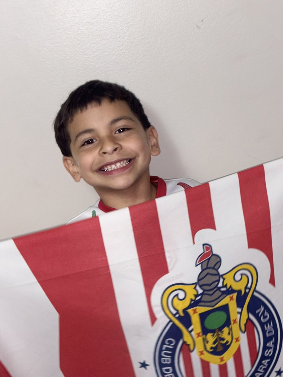 aailujj's tweet photo. Arriba las chivas @Chivas @redes_TUDN @TUDNUSA @TUDNMEX #venceromorir https://t.co/m6CAQM5Qiv