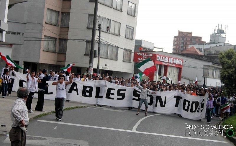 HardPics2OC4's tweet photo. CULPABLES SON TODOS https://t.co/MzJiKXtmpO