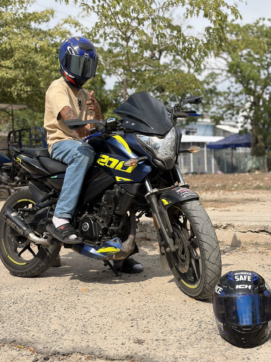 GODDYLAN777's tweet photo. I’m the God of motorcycles who can fuck you if you want with the gang, kneel now!🔥👹

#gang #Findom #cashmaster https://t.co/jJX003vrGG