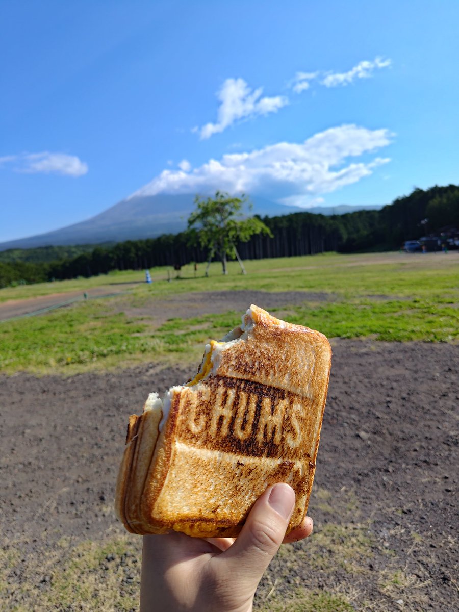 yyyyyyyyyyuto's tweet photo. 最高の朝ごはんだった
のんびりかえる https://t.co/9yWLdhBJpk