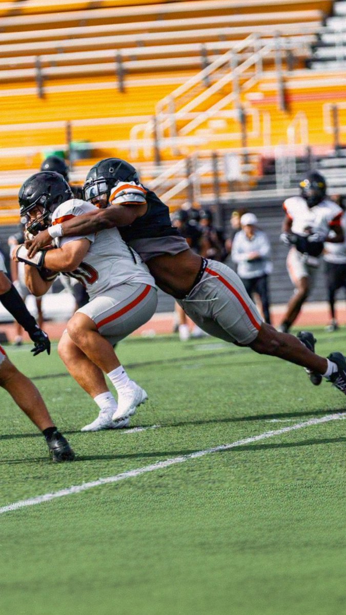 CedricDennis53's tweet photo. SPRING BALL 1 ✅✅ https://t.co/JVjkKGoqLm