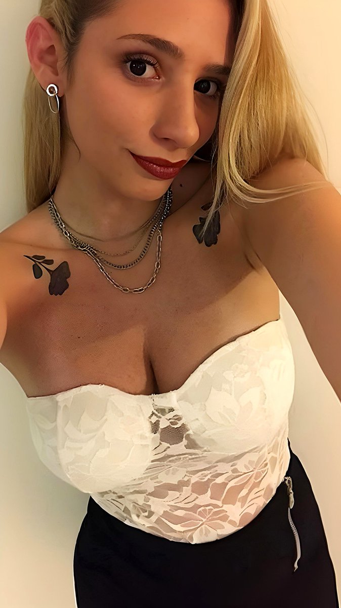 IvnSanto's tweet photo. 😘😋 https://t.co/rfxZZkJswY