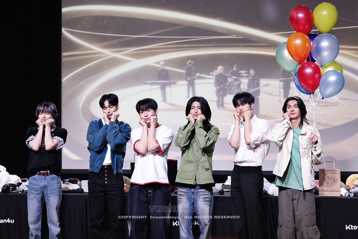 boksillx912's tweet photo. 어떤막내아이 너무막내티 https://t.co/fb2rdtx7Wb