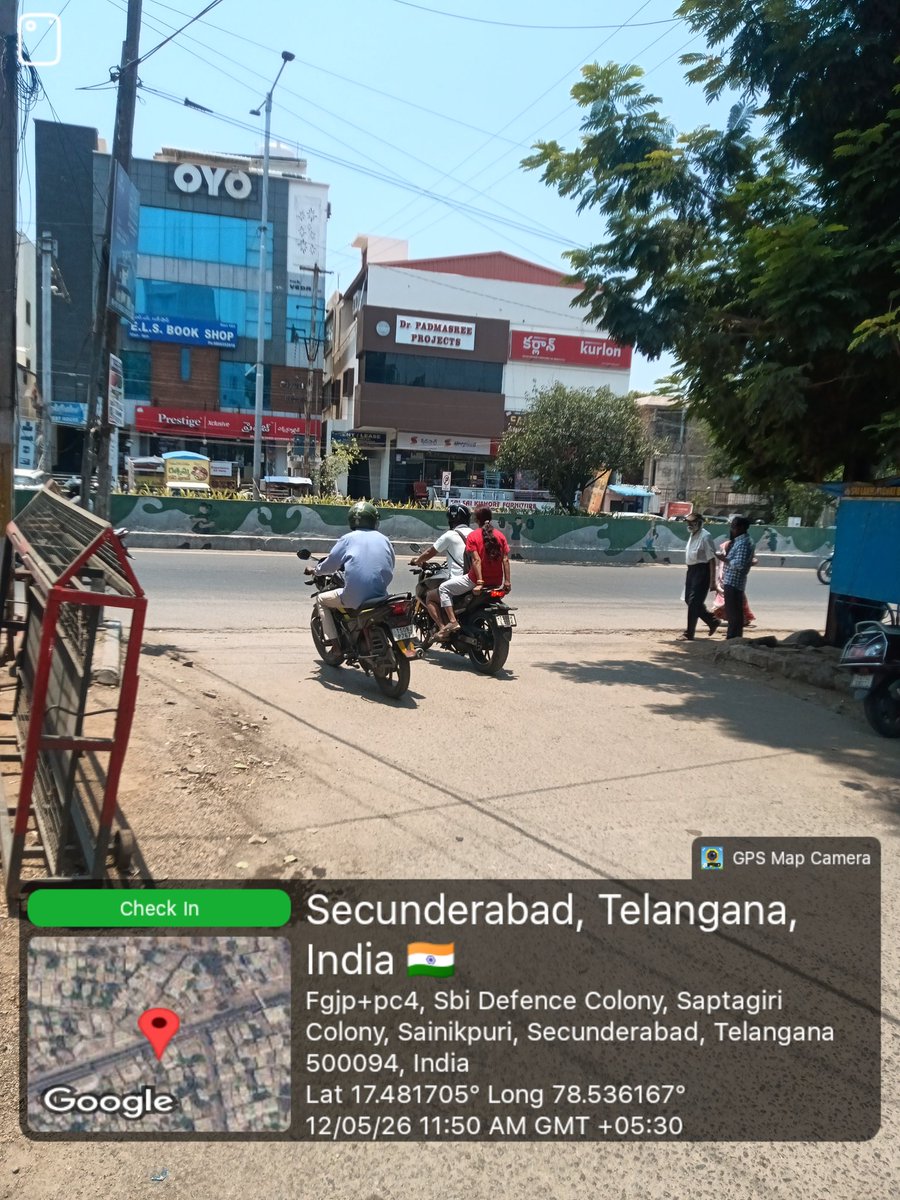 VaranasiKK1's tweet photo. @GHMCOnline 
@malkajgiriTrPS 
Special thanks for good  change by our malkajgiri traffic police team regarding  public  inconvenience   of has been solved  thank you ❤️ https://t.co/b21flTHovH