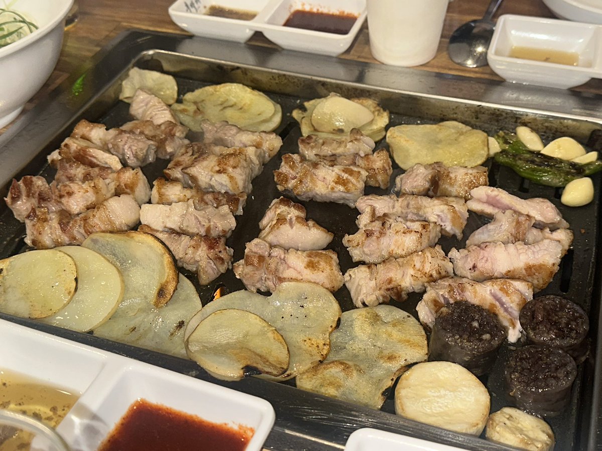 dddojjin's tweet photo. 행궁둥이나들이~~
행궁동가면 꼭 망빙을먹도록하자🫵🏻🫵🏻(신라호텔저리가수준이니까) https://t.co/kQTpT44W9t