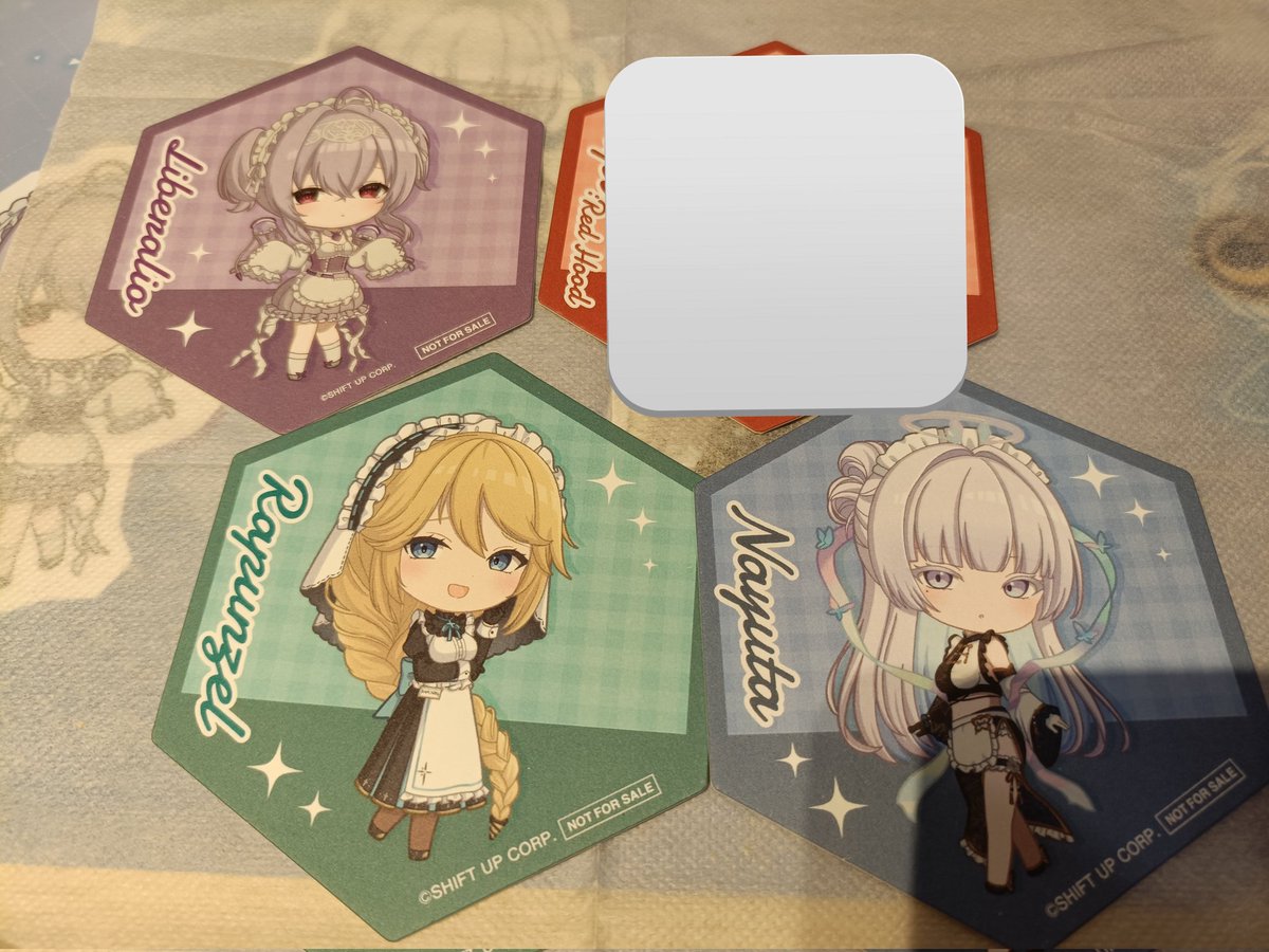 Amane15sub's tweet photo. 【交換】NIKKE andGALLERY コラボカフェ

譲）①特典コースター ミニキャラ(リバーレリオ/ラプンツェル/ナユタ)
②特典ポスカ(紅蓮/等身･クラウン)
③等身ミニアクスタ(クラウン/ラピ)

求）①②等身リバーレリオ･ラピ
③リバーレリオ

⚠ツイフィあります
まとめての交換希望です https://t.co/BUmgp0jEyL