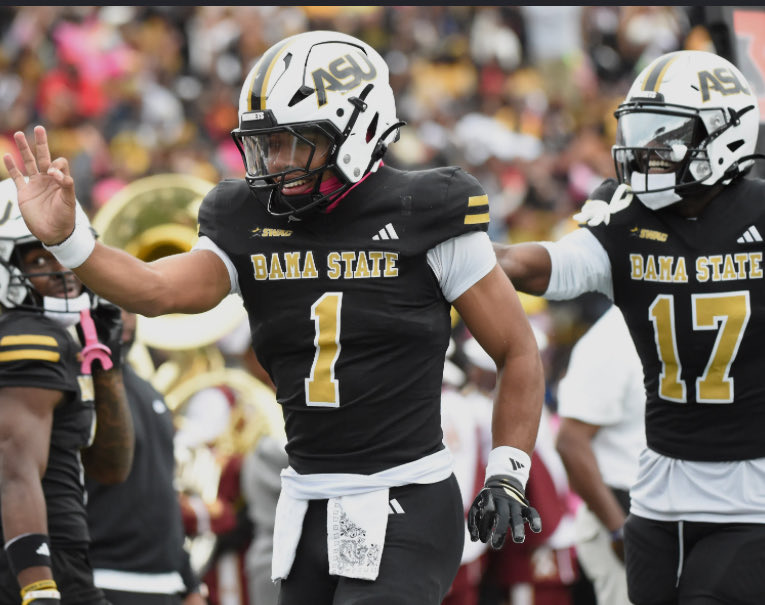 LovellNeal3's tweet photo. #AGTG❤️ I am blessed to receive another offer from the Alabama state university!!!
@coachjcarrtmb @B_Lew_95 @nard2809 @WTWLonghorns https://t.co/VVRvuGQG9w