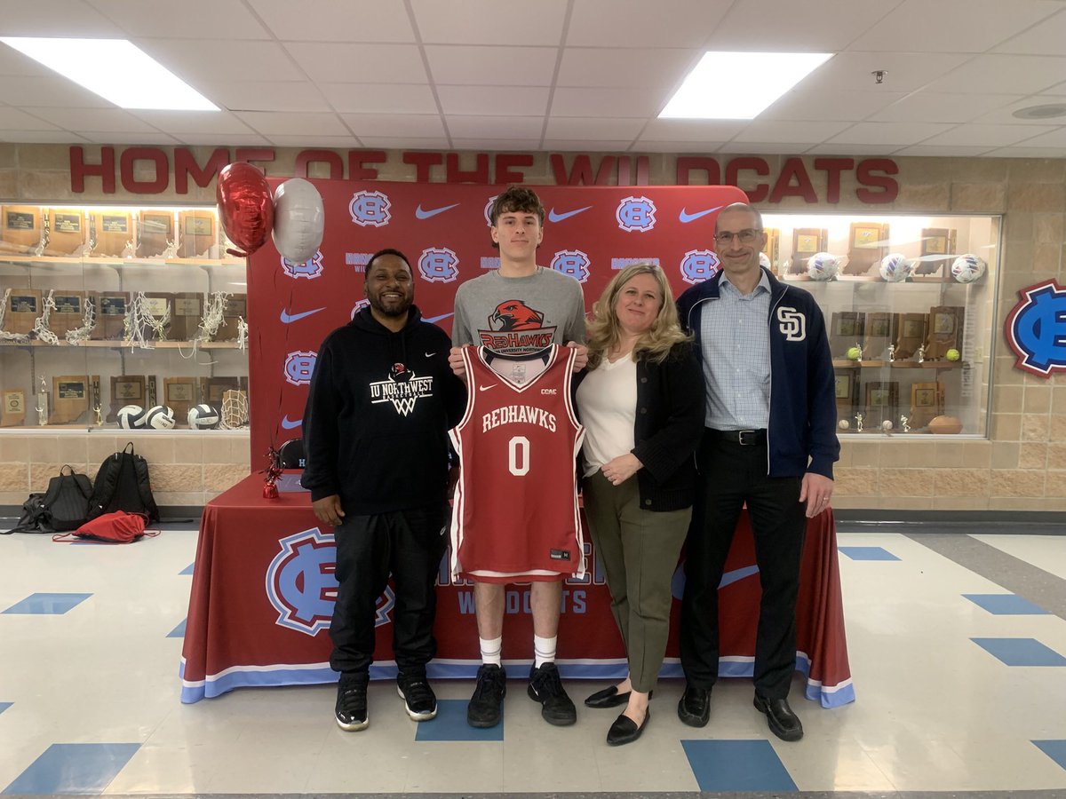 IUN_MensBBall's tweet photo. Congratulations to @langdon_32 welcome to the RedHawk family 🔴⚪️ https://t.co/dyHmD6vdqc