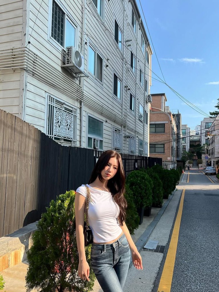 LANA tweet media