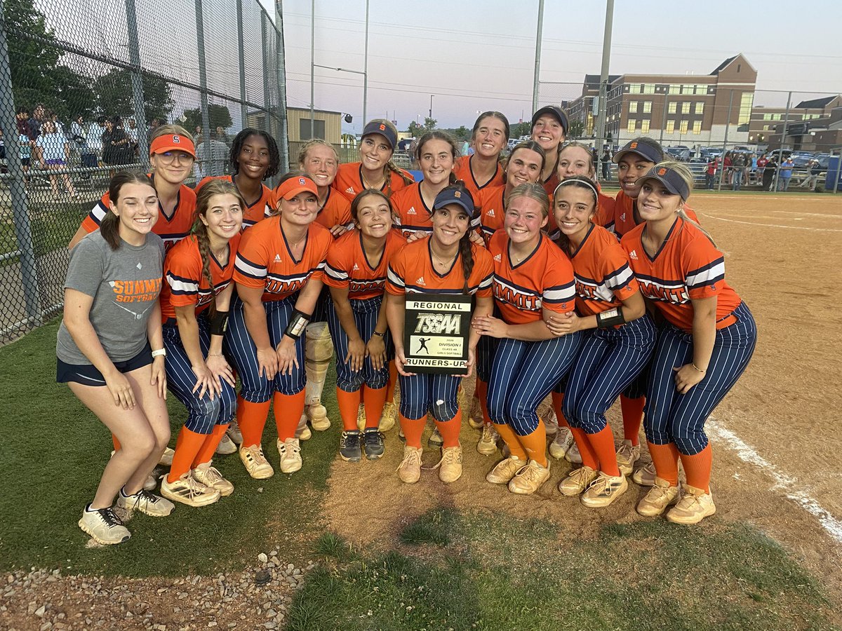 Summit Softball tweet media