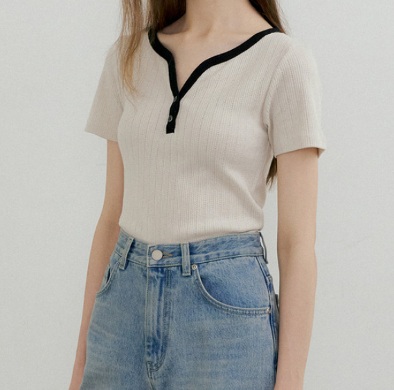 cm323cm's tweet photo. 1. 문선 M.C UNISEX, Stripe PK Half Shirt
유행 안 타는 정석 같은 기본템! 
군더더기 없는 디자인이라 어떤 하의에 매치해도 찰떡
https://t.co/WBqjmQbf2Q

2. 아워코모스 comos 1421 henly-neck ribbed T-shirt
골지 티셔츠라 스판력 좋고 목선 라운딩 패턴이 취저
https://t.co/p9RVnQTN3S https://t.co/vPutytRieh