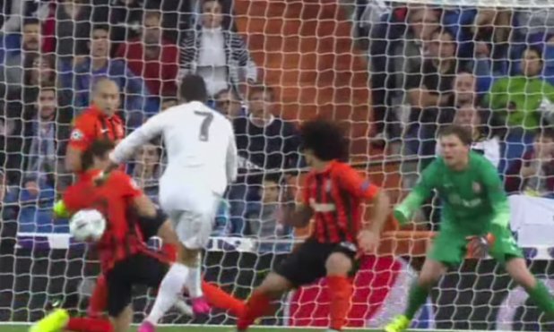 EdgyNemophobia's tweet photo. @fryyyboyyy @idextratime Minimal ngaca di ucl, kena punggung malah handball, dapet penalty kan di penaldo https://t.co/lxehqus7LO