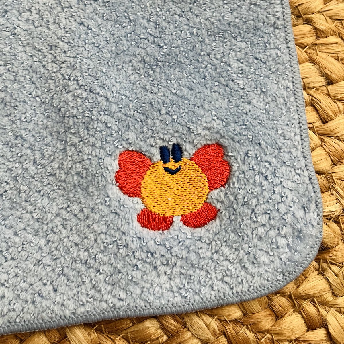 カニの刺繍タオルを試作中🦀