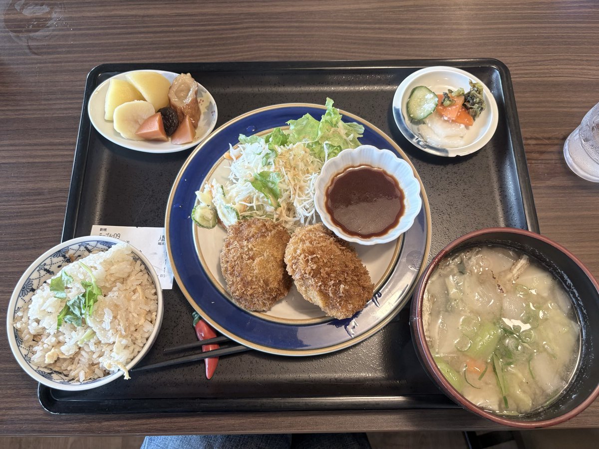 たばこ屋 tweet media