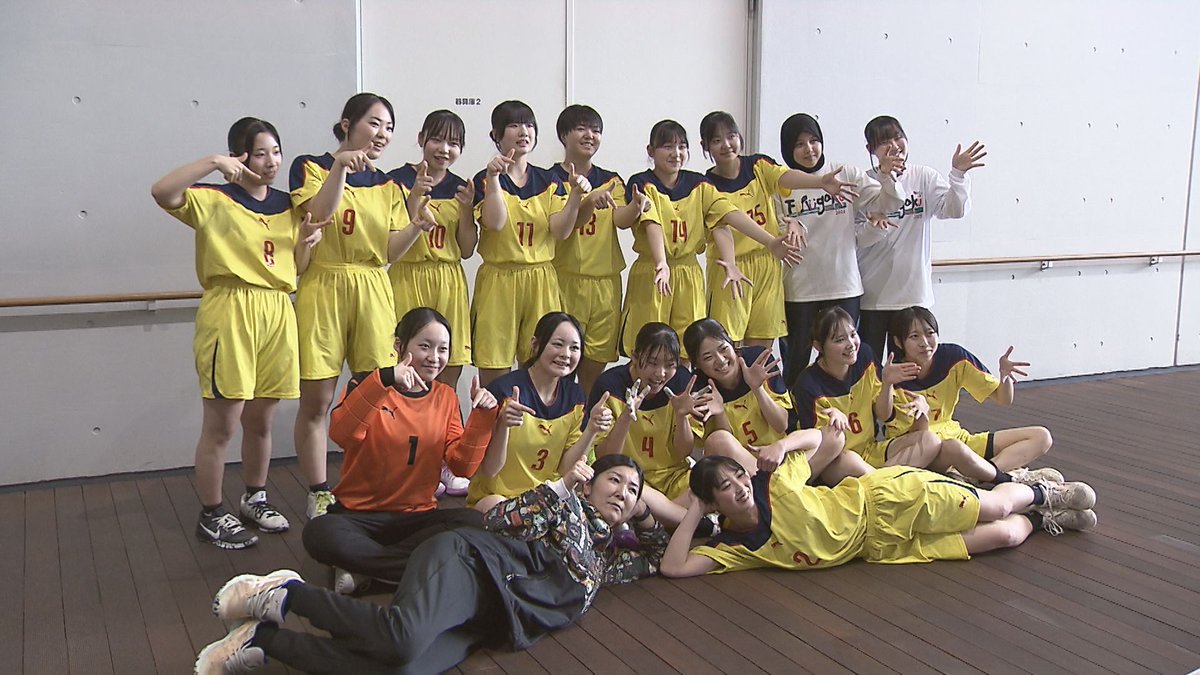 olemoolemo's tweet photo. 今週土曜は「めざせ！頂点」🔥
5/16の放送では、古川学園高校 女子ハンドボール部をご紹介🤾🏻‍♀️ 新人大会で29年ぶりに優勝するなど、勢いに乗るチームの目標はインターハイ出場。「走り続けるハンドボール」を磨き、春季大会に挑む彼女らに密着しました👀khbにて9：30より！📺 https://t.co/A3IMWKVk1y