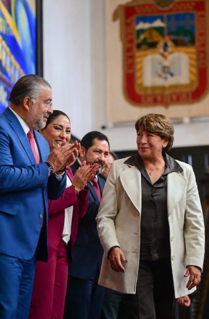 horacioduarteo's tweet photo. 🙌🏽 Trabajar con la Maestra @delfinagomeza es el mayor de los honores.

Una gobernadora extraordinaria, sensible y fuerte que nos enseña que el poder sólo tiene sentido y se convierte en virtud cuando se pone al servicio de los demás.
#ElPoderDeServir https://t.co/GxcWvk1FTx
