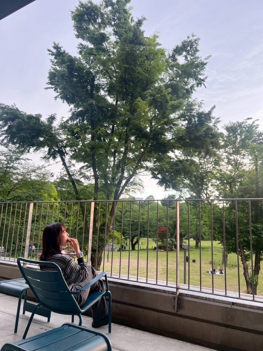 tomorinokoto's tweet photo. 楠木ともりのこと。第55回は
「ぶらともり３」(新宿中央公園編)をお届けしています！
公園に集まる生き物たちもたくさん登場。
楠木さんの実況と共にお楽しみください。
https://t.co/jTGOTNqF2i

#楠木ともり #ともりのこと #ぶらともり #音泉 https://t.co/HYjY1MPpQQ