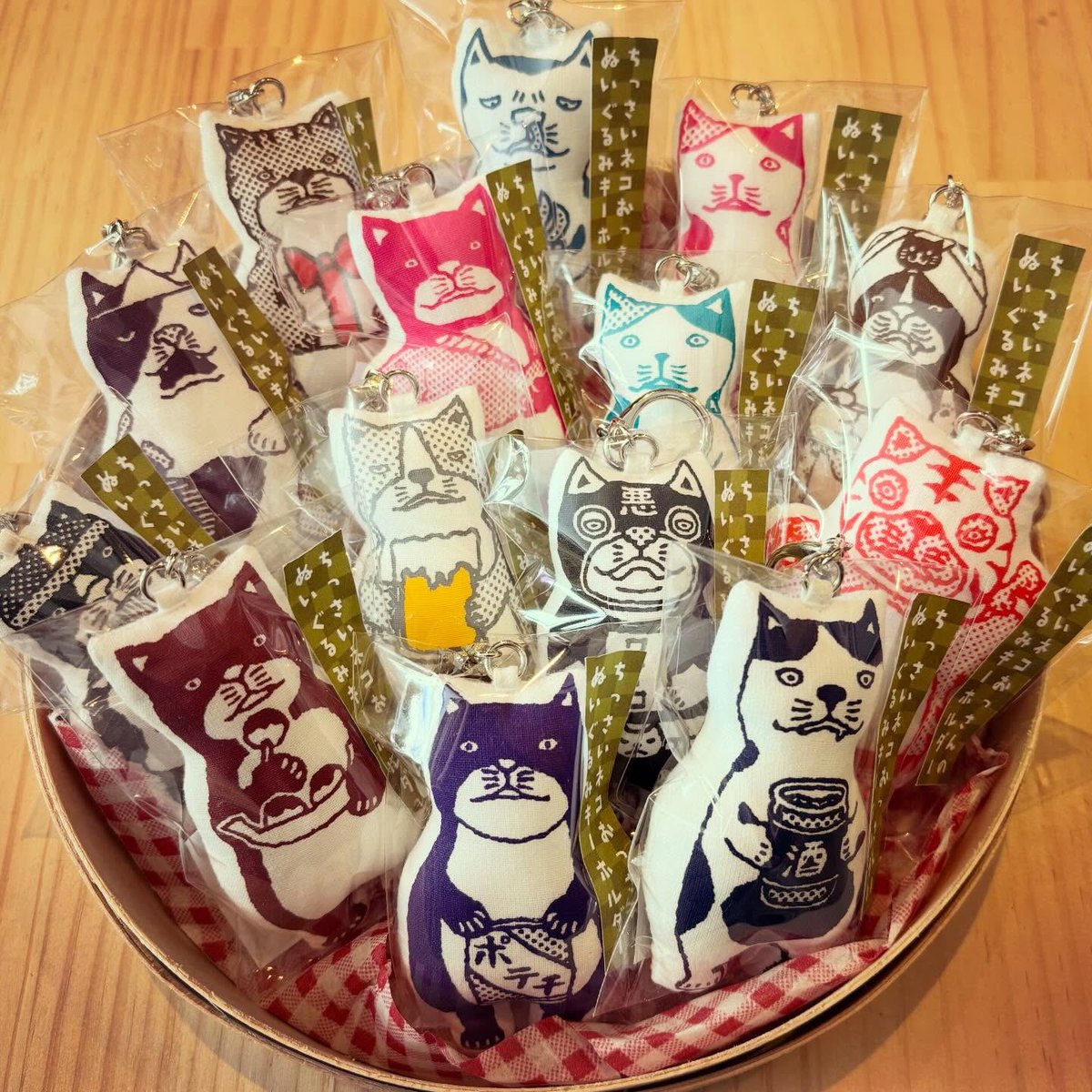 ZUCO ASOBI @zucoasobi さんの「ねこおっさん」のTシャツが届きました