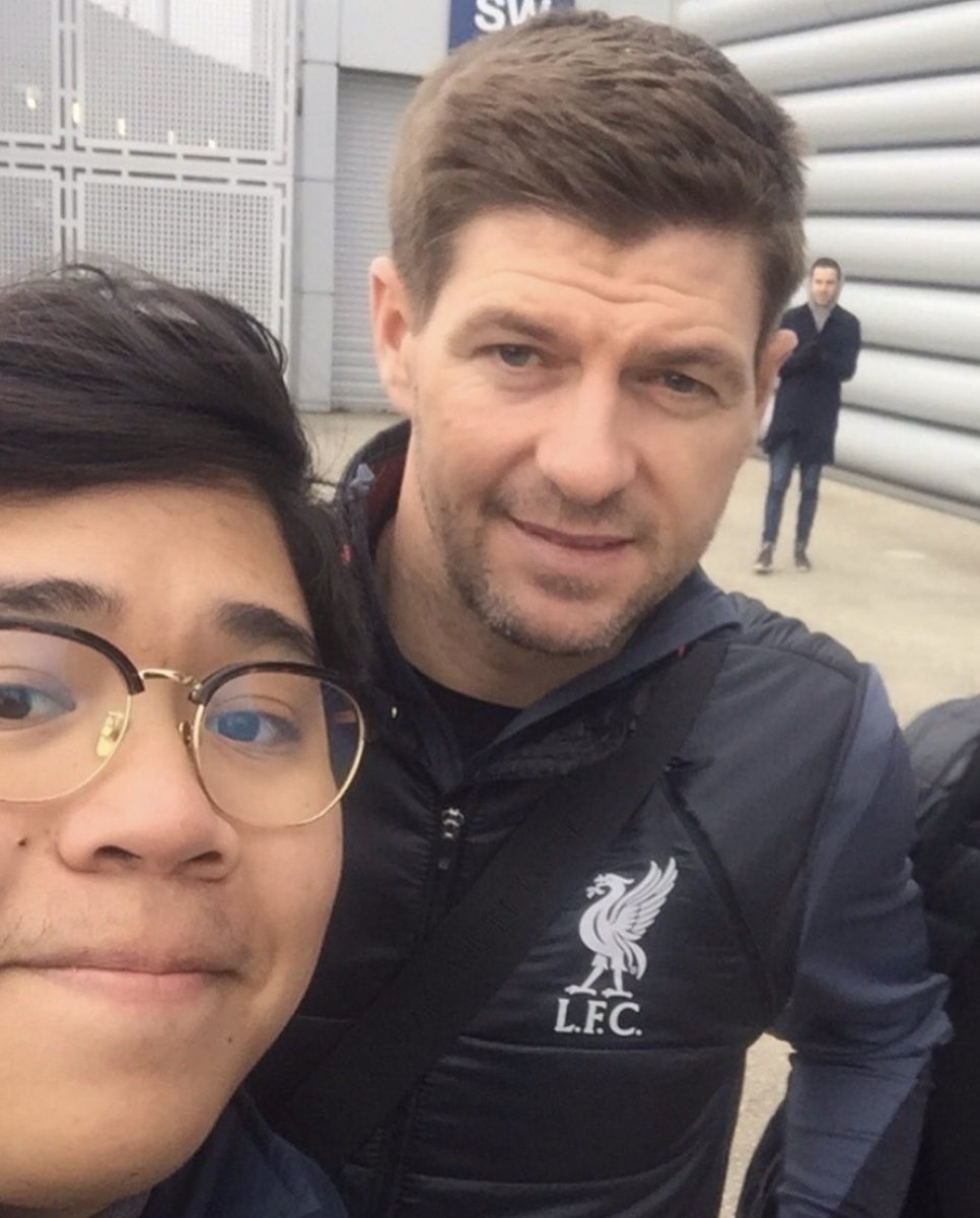 KloppThailand's tweet photo. ปีสองปีไม่ค่อยได้โพสอะไรใน X เลย แต่มาเจอเรื่องดราม่า เฮียดเจิดนี้มันจี๊ดมากๆ 

มันคือเรื่องจริงแหละที่แฟน Liverpool ส่วนมากทุกรุ่นทุกวัย มีเฮียเจิดเป็นบุคคลในวงการฟุตบอลที่ตัวเองบูชา พอมีคนมาล้อเลียนสิ่งที่เกิดขึ้นในอดีต ที่เป็นปมในชีวิตของเฮียเจิด ใครมันจะไปโอเคหรือมองผ่านได้ https://t.co/lvbFoyI3vd