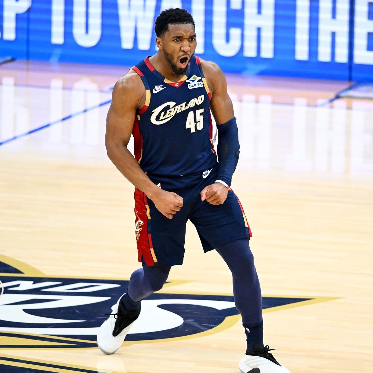 Legion Hoops tweet media