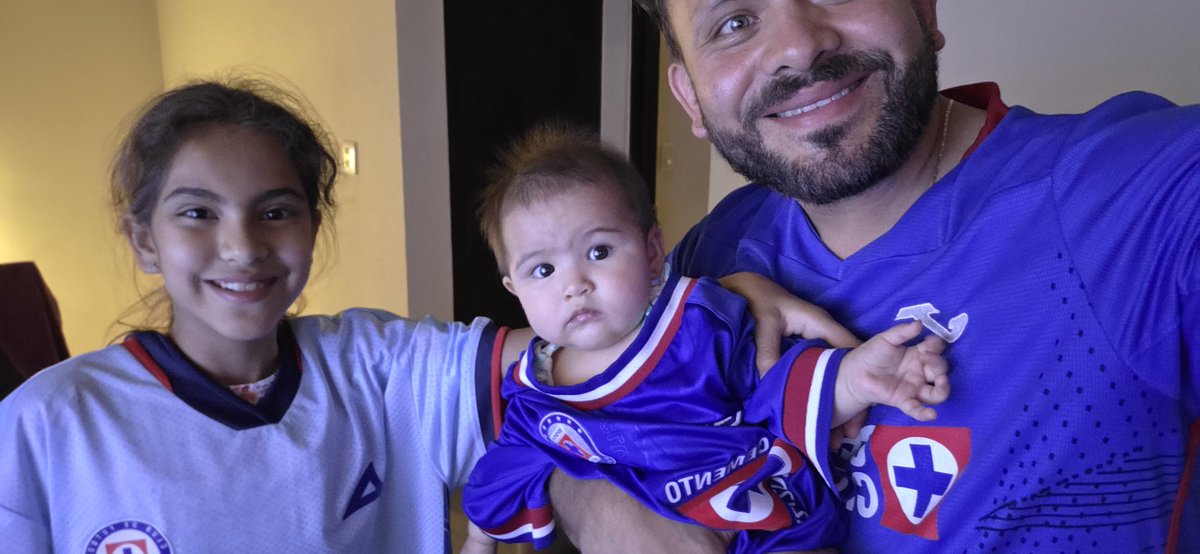 AderMarquez's tweet photo. #VencerOMorir @TUDNMEX venga @CruzAzul https://t.co/naX1LCtxve