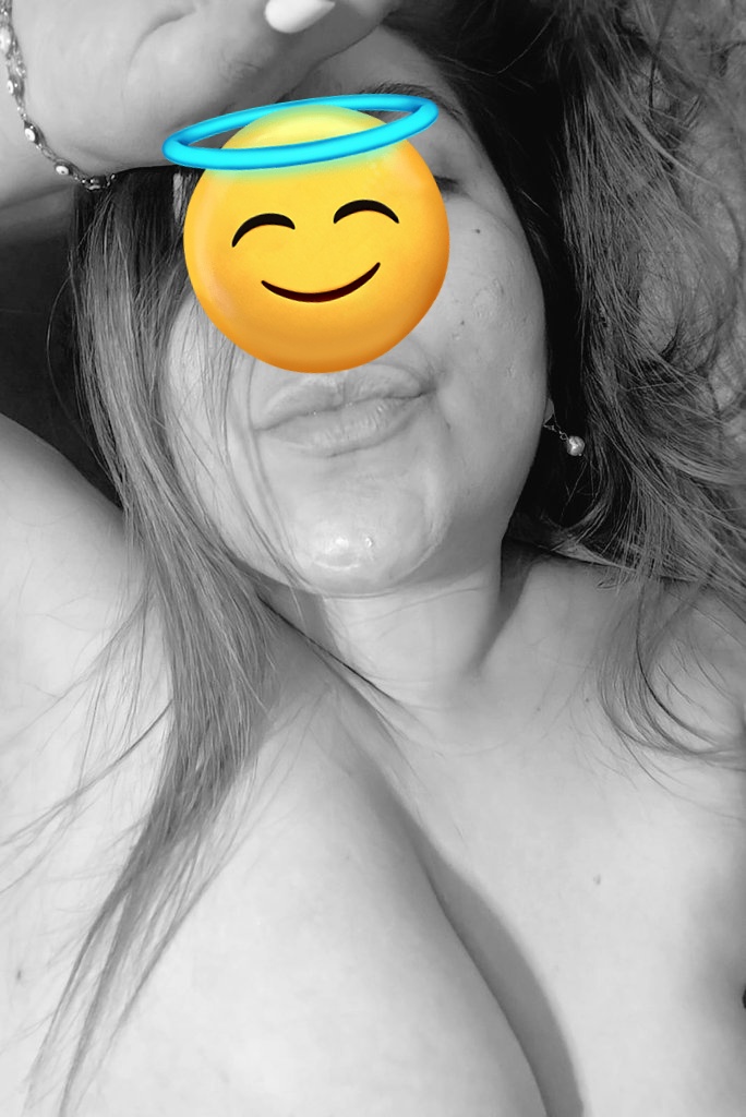 DeborayAlex69's tweet photo. Besito para tod@s

Linda noche 😘 https://t.co/JQvUZUob3v