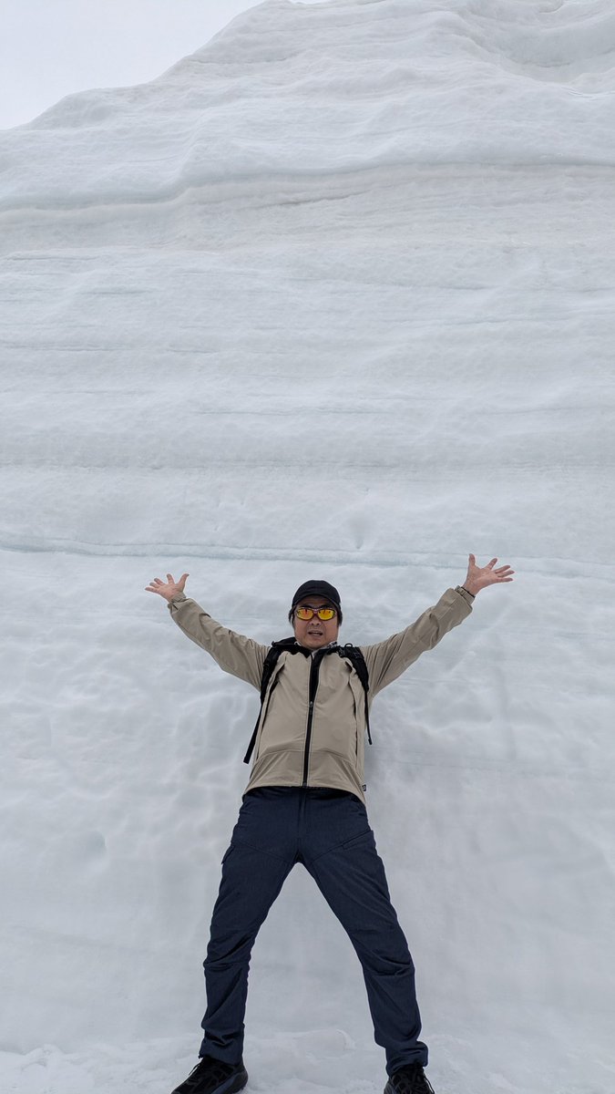 skyxr's tweet photo. いろんな乗り物乗り継ぎ〜
壮大な景色に圧倒されました！
＃立山黒部アルペンルート
＃雪の大谷 https://t.co/WzFwvmP3If