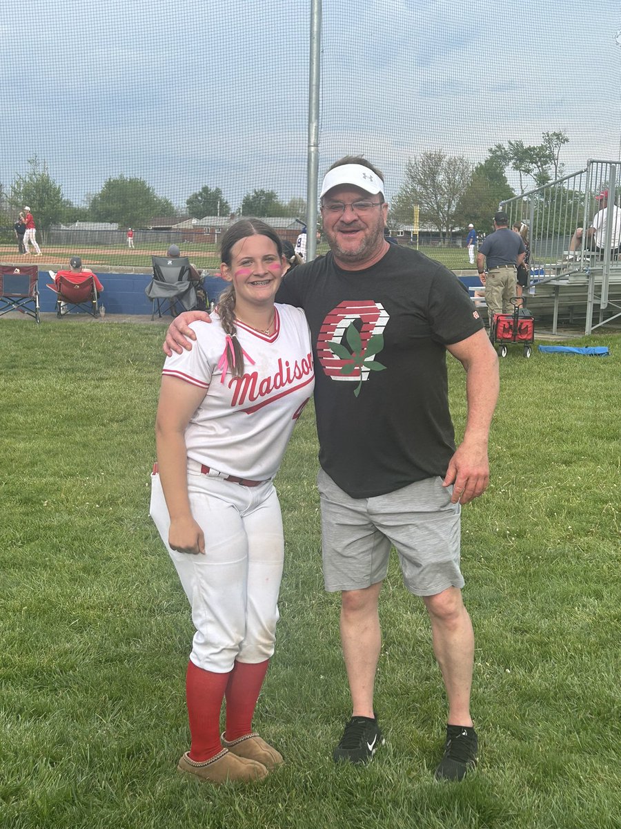 ASingleton_8's tweet photo. @OhStingrays2029 coaches dropped in for a visit! &amp; got to see @Addisondon77241 ! Only another week to go then it’s a stingray reunion! https://t.co/B5ktXVjvJq