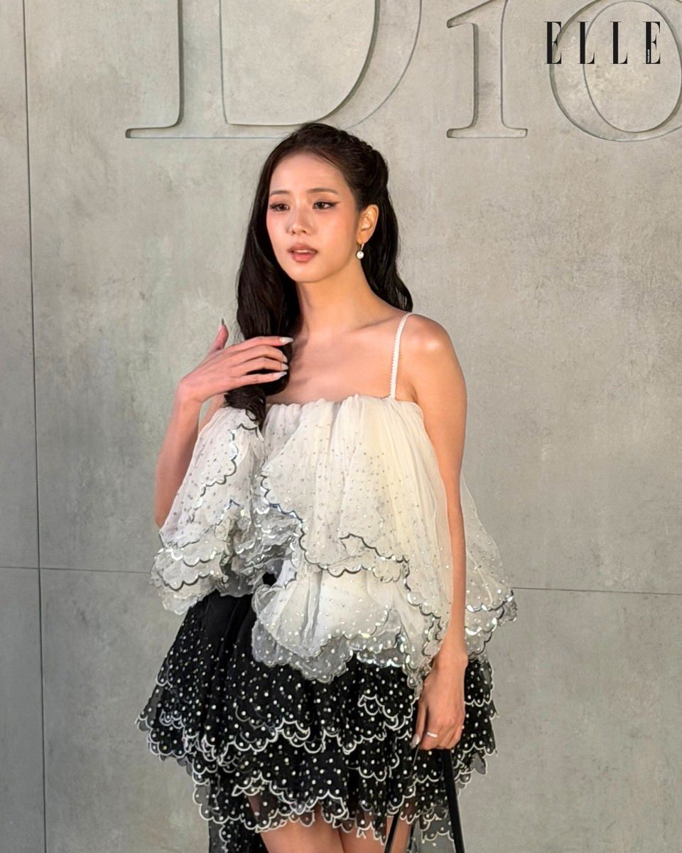 ELLE Thailand tweet media
