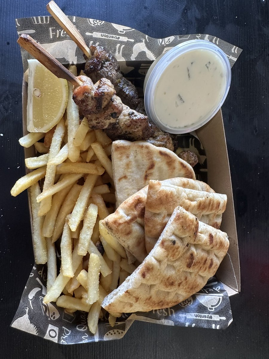 billydiak's tweet photo. Souvlaki Box #kogarah https://t.co/flZS1xmxnh