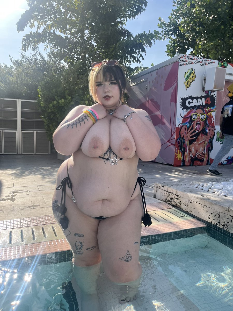 KatTheKunt's tweet photo. Tits out at the pool 💕 how do I make you feel ? https://t.co/ZlIkBgSYxu