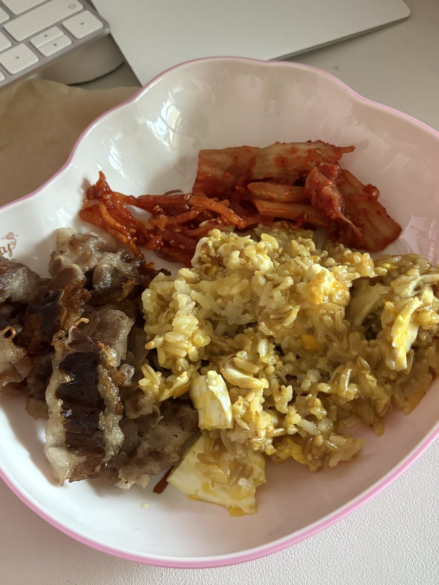 hungryalone's tweet photo. 귀여운 제 점심 봐주세요 https://t.co/cprFiMNWcQ