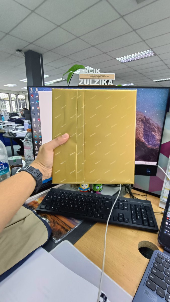 ibnu_m0hammad's tweet photo. Alhamdulillah.. hehehe.. hadiah masuk rumah.. thanks yg memberi.. so 4 org je lah boleh masuk.. ahaha https://t.co/q6Uhz6LHyo